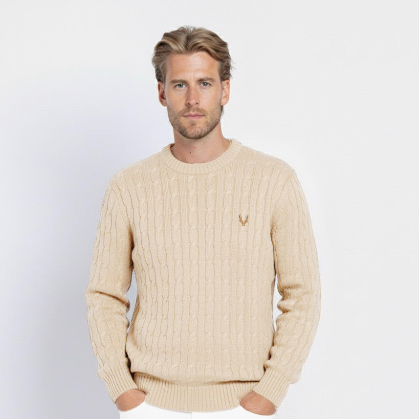 سترة محبوكة بالكابل